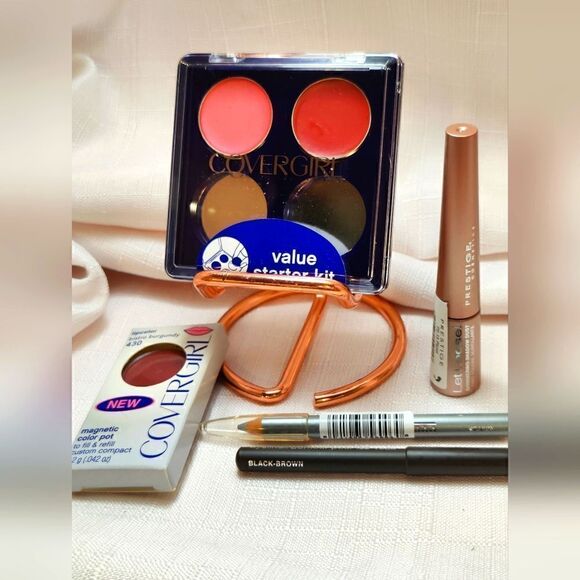 Eyeshadow, Eyeliner, Lip color - Mixed Lot of 5 - Picture 1 of 3